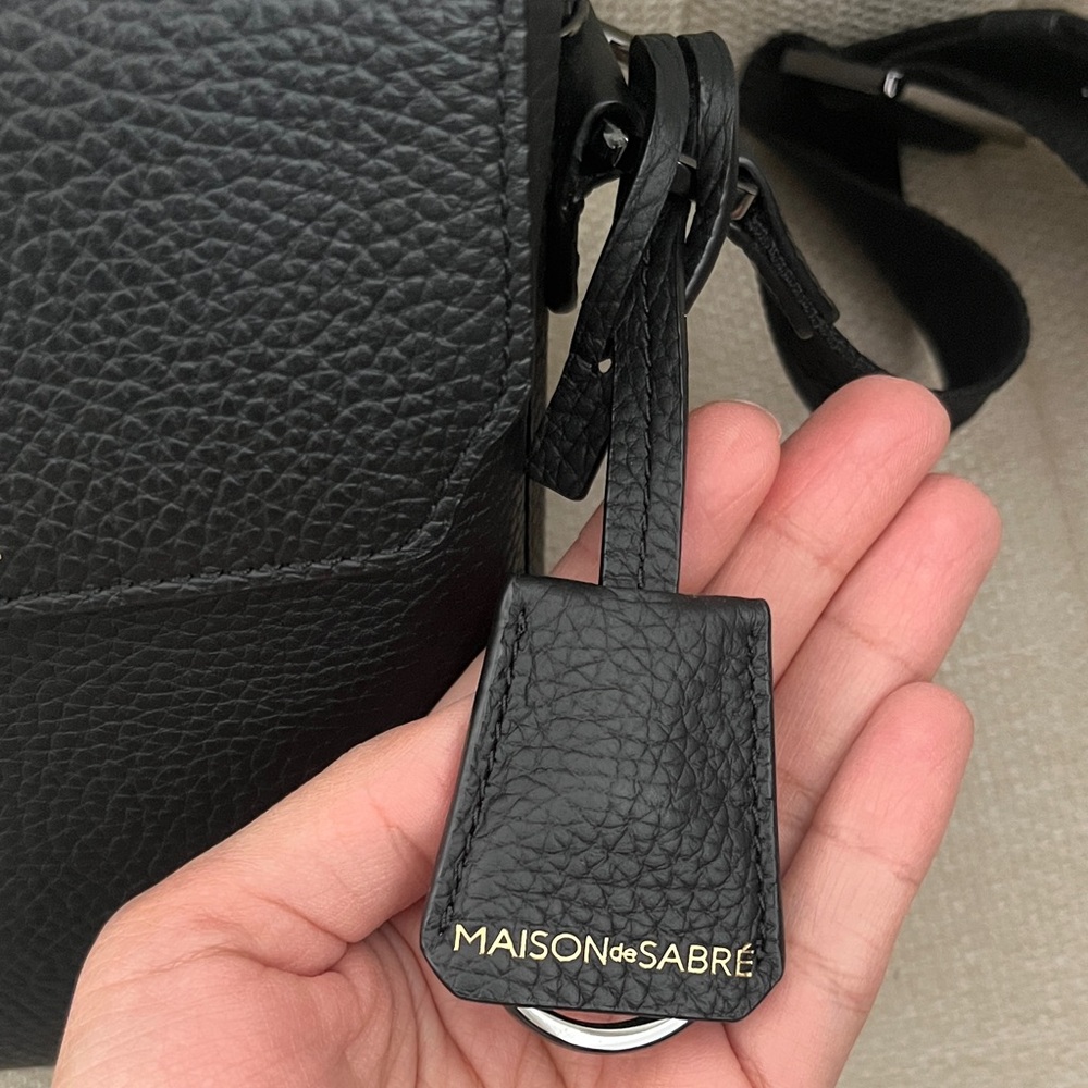 Maison de Sabré Black Messenger Bag - Picture 2 of 10